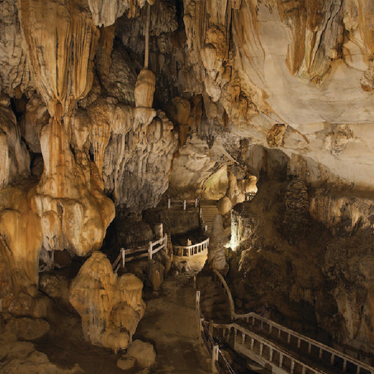 Tham Chang Cave – Vang Vieng's Hidden Gem